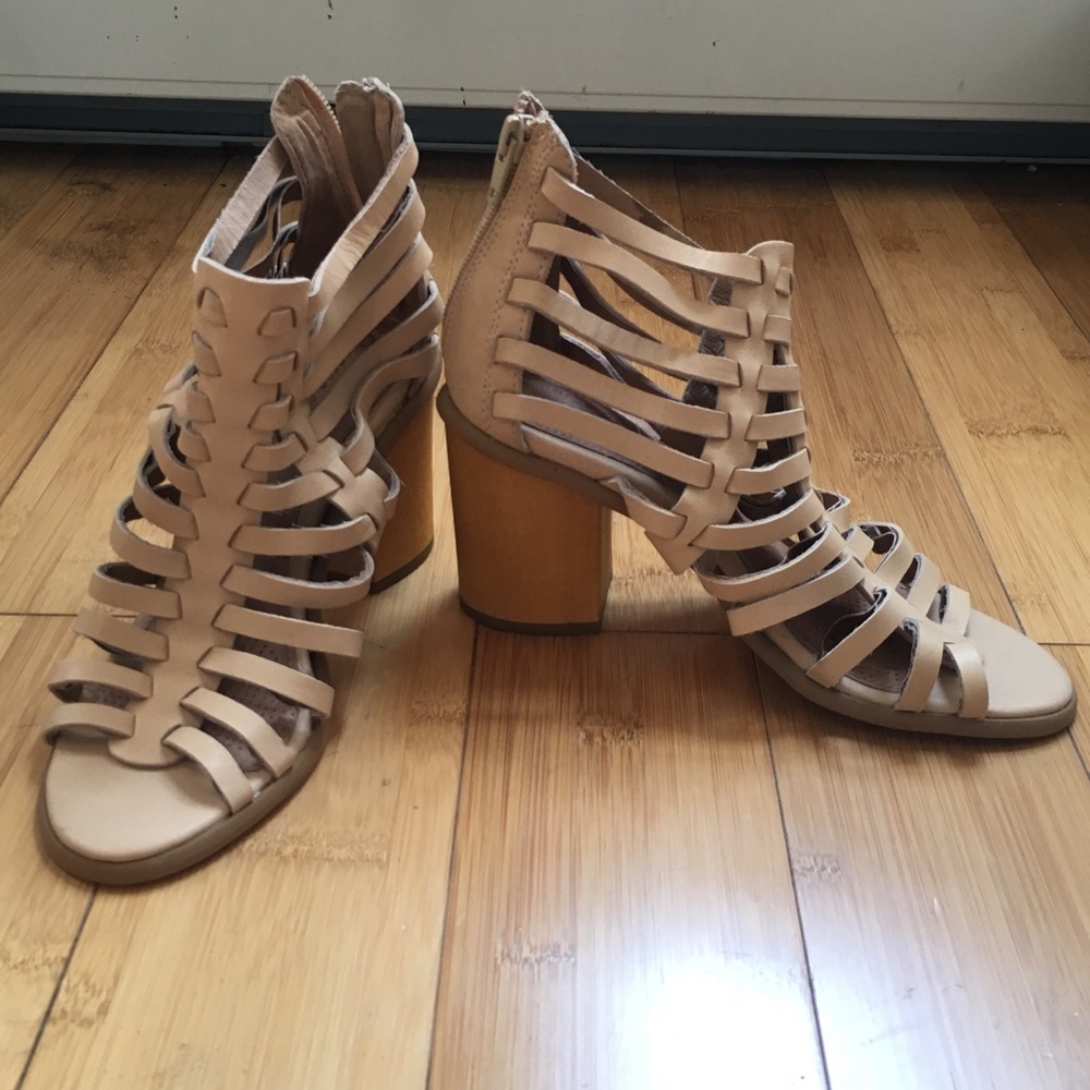 Beige Corso Como strappy heels